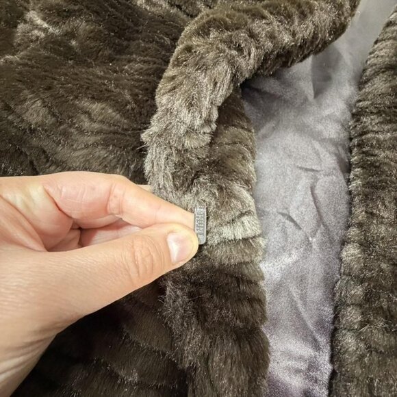 Monique Collection Coat Womens XL Brown Faux Fur Hooded Satin Lined Hook Closure - Picture 13 of 14